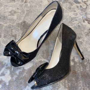 SPARKLY BOW HEELS